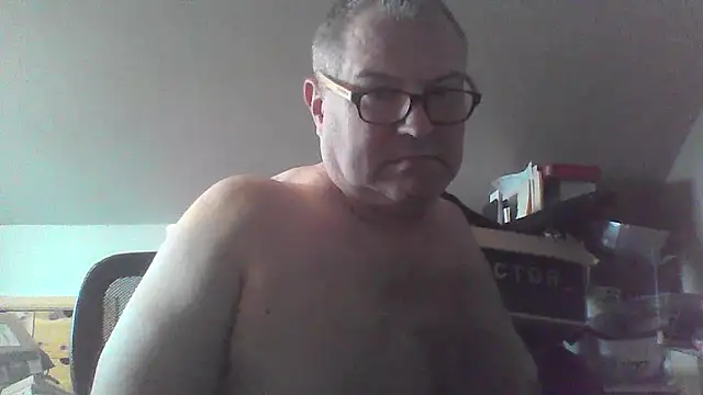 Snapshot of mkestr69 chatting on 02/20/26, 09:48 mkestr69 online show from 02/20/26, 09:48