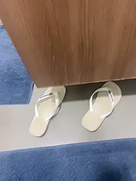 Snapshot of SabredLetdown chatting on 11/11/25, 02:11 SabredLetdown online show from 11/11/25, 02:11