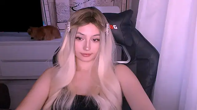 beauty blonde online show from 11/28/25, 02:58