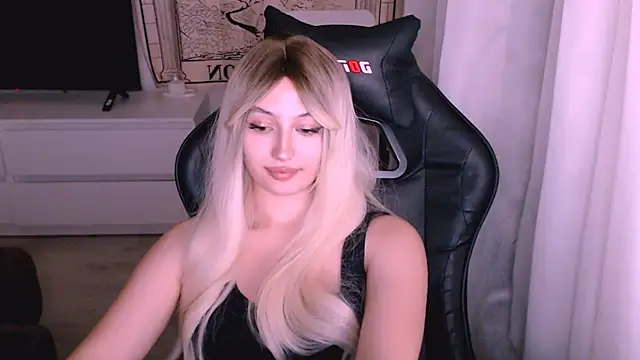 beauty blonde online show from 12/03/25, 12:58