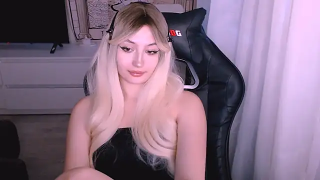 beauty blonde online show from 12/04/25, 02:54