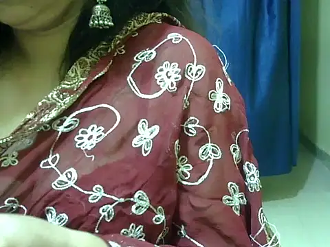 Your cutiepie  online show from 10/07/25, 06:05