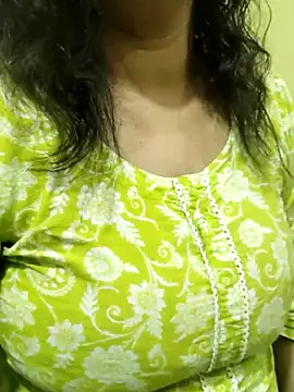 Your cutiepie  online show from 11/26/25, 06:20