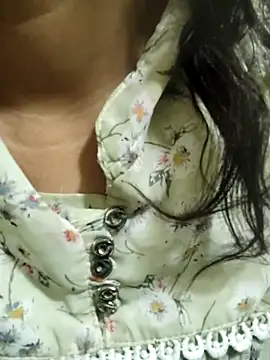 Your cutiepie  online show from 12/20/25, 05:53