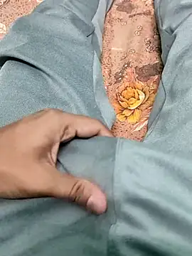 Snapshot of Yashkumar_0697 chatting on 03/20/25, 07:04 Yashkumar 0697 online show from 03/20/25, 07:04