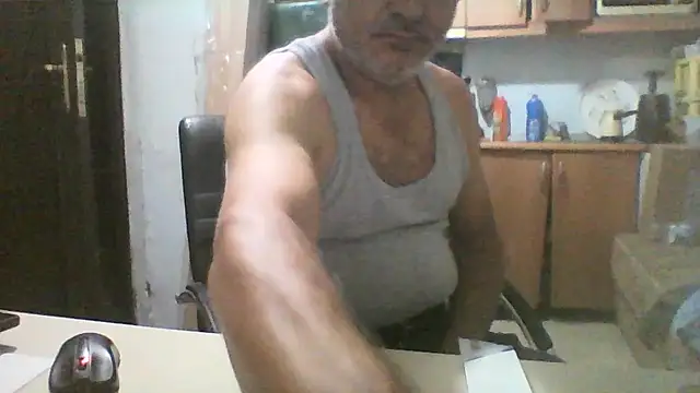 Snapshot of murat7888 chatting on 09/10/25, 06:57 murat7888 online show from 09/10/25, 06:57