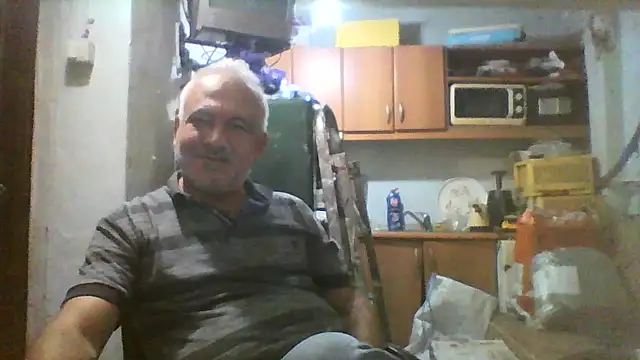 Snapshot of murat7888 chatting on 10/17/25, 06:27 murat7888 online show from 10/17/25, 06:27