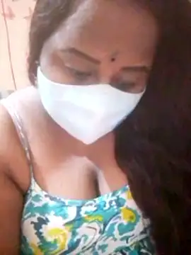 Snapshot of dolly_telugu01 chatting on 05/23/26, 01:44 dolly telugu01 online show from 05/23/26, 01:44