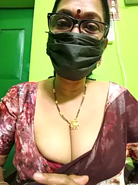 Snapshot of niiveditha chatting on 02/27/25, 04:21 niiveditha online show from 02/27/25, 04:21