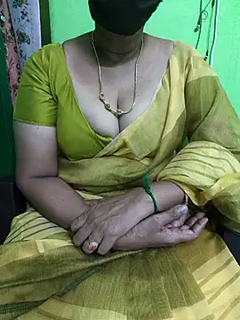 Snapshot of niiveditha chatting on 03/18/25, 06:03 niiveditha online show from 03/18/25, 06:03