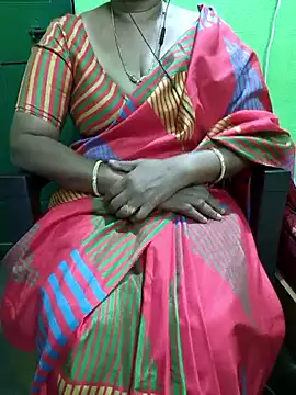 Snapshot of niiveditha chatting on 09/23/25, 02:31 niiveditha online show from 09/23/25, 02:31