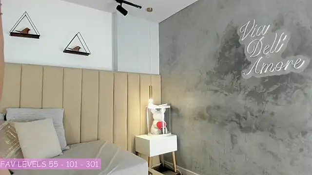 Zoee monroe online show from 11/24/25, 09:58