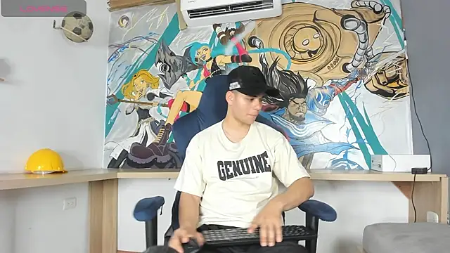 Snapshot of Sebastian_Phoenix chatting on 03/03/25, 03:08 Sebastian Phoenix online show from 03/03/25, 03:08