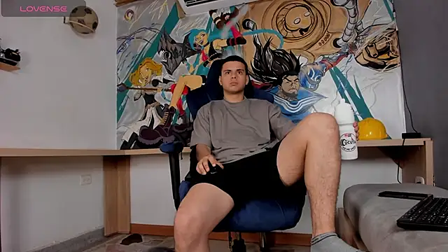 Snapshot of Sebastian_Phoenix chatting on 03/07/25, 02:57 Sebastian Phoenix online show from 03/07/25, 02:57