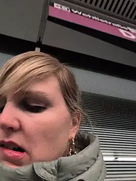 Sexybiene969 online show from 11/25/25, 05:24