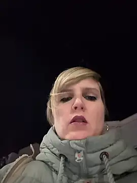 Sexybiene969 online show from 11/27/25, 05:04