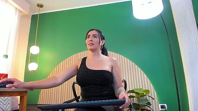 scarlet edwars online show from 01/14/26, 06:35