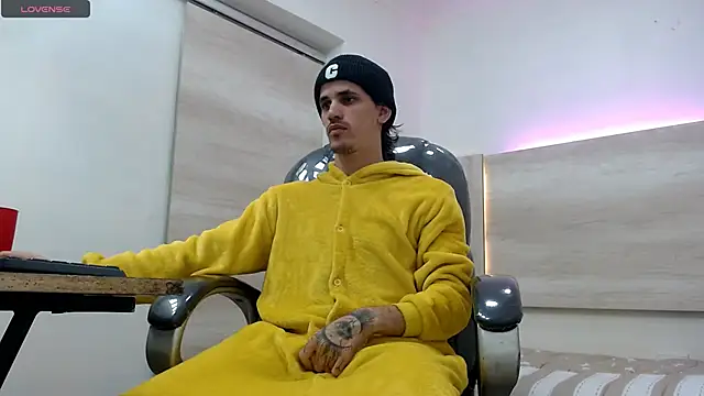 Dirty Kingg online show from 03/21/25, 07:24