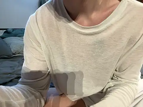 Snapshot of Julian_wins chatting on 02/25/25, 02:47 Julian wins online show from 02/25/25, 02:47