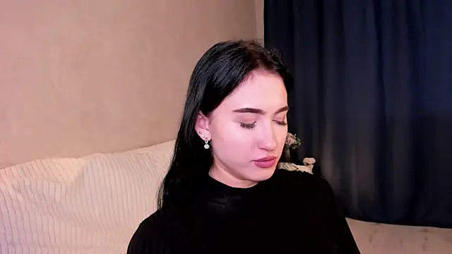 LynnaHandley online show from 02/11/25, 06:08