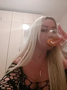 visnjica online show from 11/15/25, 10:26