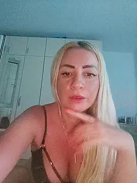 Snapshot of visnjica chatting on 06/23/26, 09:35 visnjica online show from 06/23/26, 09:35