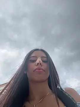 Laura-Khalifa online show from 02/16/25, 08:00