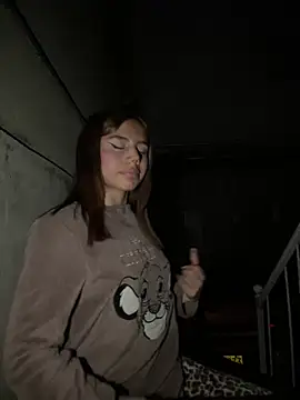 Laura-Khalifa online show from 02/21/25, 05:46