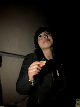 Laura-Khalifa online show from 05/16/26, 06:54