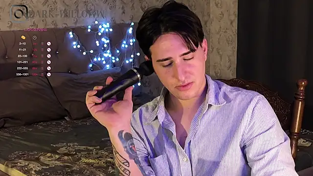 dark-willoww online show from 02/20/25, 12:08