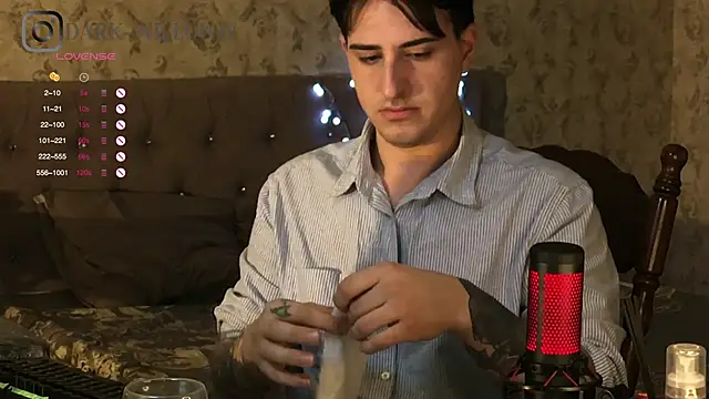 dark-willoww online show from 02/20/25, 08:58