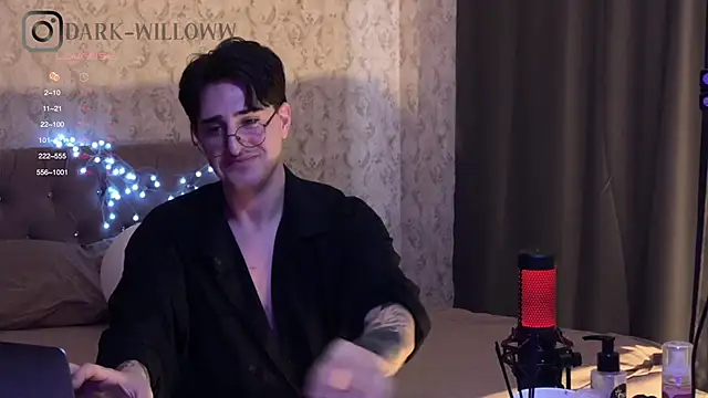 dark-willoww online show from 02/24/25, 11:32