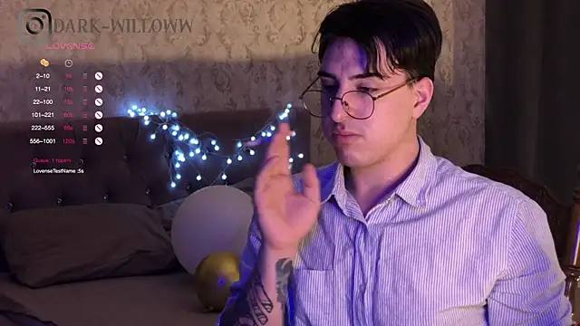 dark-willoww online show from 02/24/25, 06:04