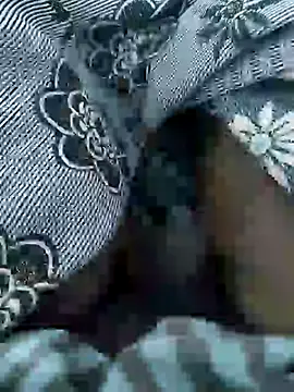 Snapshot of Tamil_small_cock chatting on 02/25/25, 12:47 Tamil small cock online show from 02/25/25, 12:47