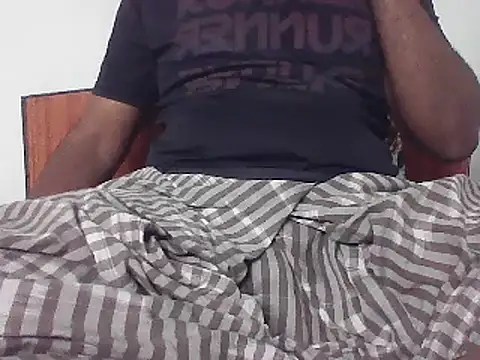 Snapshot of Tamil_small_cock chatting on 03/01/25, 05:42 Tamil small cock online show from 03/01/25, 05:42