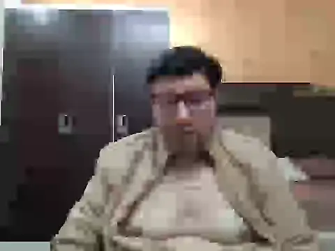 Snapshot of innocentboy1987 chatting on 02/18/25, 07:10 innocentboy1987 online show from 02/18/25, 07:10