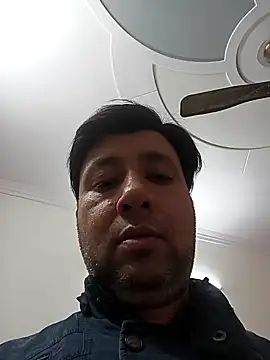 Snapshot of innocentboy1987 chatting on 02/18/25, 04:05 innocentboy1987 online show from 02/18/25, 04:05