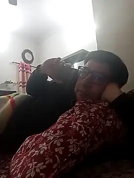 Snapshot of innocentboy1987 chatting on 02/27/25, 06:40 innocentboy1987 online show from 02/27/25, 06:40