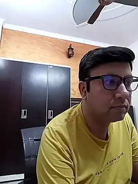 Snapshot of innocentboy1987 chatting on 03/21/25, 07:55 innocentboy1987 online show from 03/21/25, 07:55