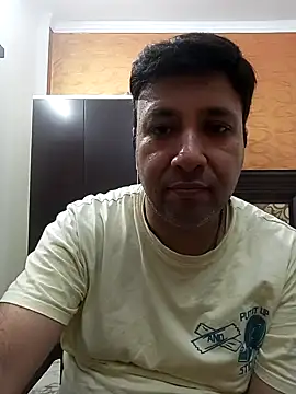 Snapshot of innocentboy1987 chatting on 09/09/25, 08:58 innocentboy1987 online show from 09/09/25, 08:58