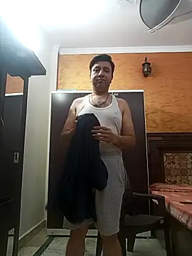 innocentboy1987 online show from 03/11/26, 03:34