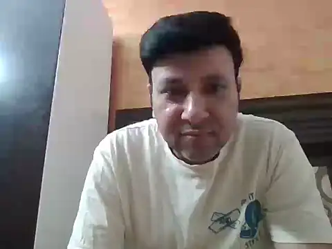 innocentboy1987 online show from 04/24/26, 05:54