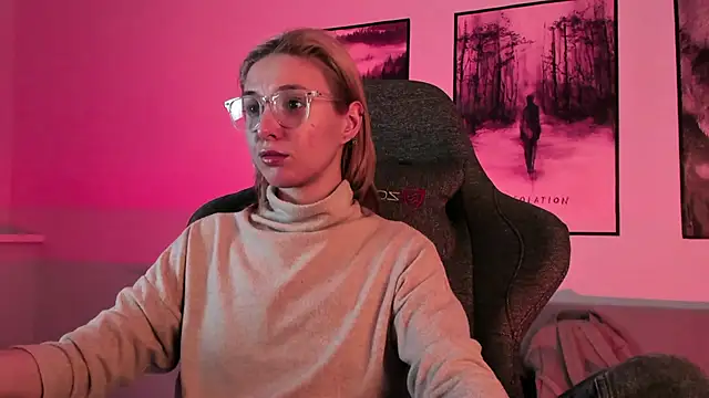 Snapshot of PhilippaAdamas chatting on 02/28/25, 08:53 PhilippaAdamas online show from 02/28/25, 08:53