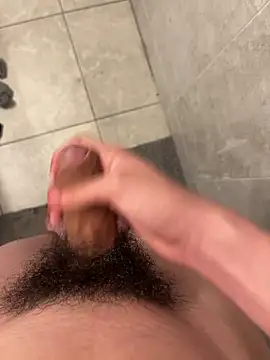 Snapshot of zay_01 chatting on 10/16/25, 08:37 zay 01 online show from 10/16/25, 08:37