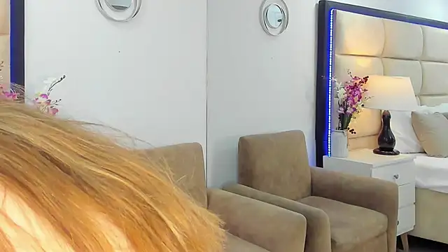 Snapshot of ArianaFranco chatting on 02/10/25, 04:47 ArianaFranco online show from 02/10/25, 04:47