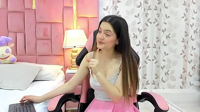 Snapshot of ArianaFranco chatting on 03/20/25, 12:11 ArianaFranco online show from 03/20/25, 12:11