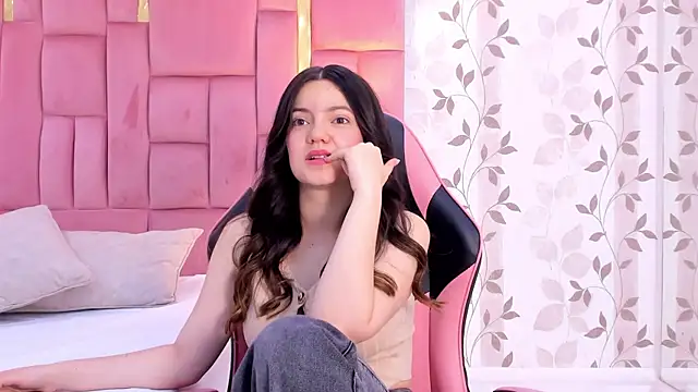 Snapshot of ArianaFranco chatting on 09/25/25, 12:53 ArianaFranco online show from 09/25/25, 12:53