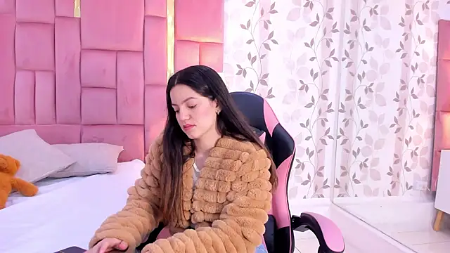 Snapshot of ArianaFranco chatting on 10/11/25, 01:09 ArianaFranco online show from 10/11/25, 01:09