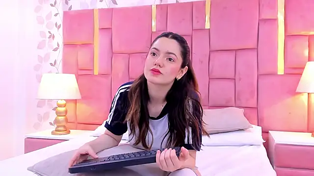 Snapshot of ArianaFranco chatting on 11/01/25, 01:46 ArianaFranco online show from 11/01/25, 01:46