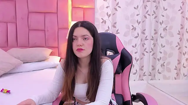 Snapshot of ArianaFranco chatting on 11/06/25, 02:51 ArianaFranco online show from 11/06/25, 02:51